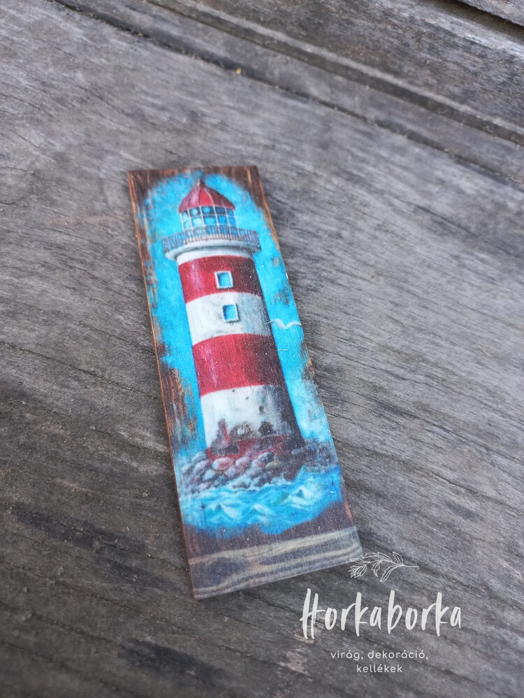 Világító torony fa deszka